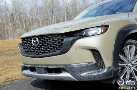 2023 Mazda CX-50, front grille